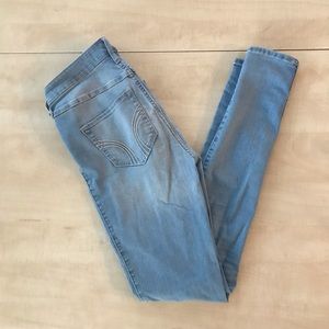 Hollister light wash high-waisted jeans